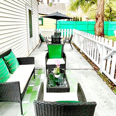 The Tremont Emerald - By Christmas Story House - Historic Charm & Modern Comfort Near Downtown With Parking, 300Mb Wifi & Self Check-In Cleveland Dış mekan fotoğraf