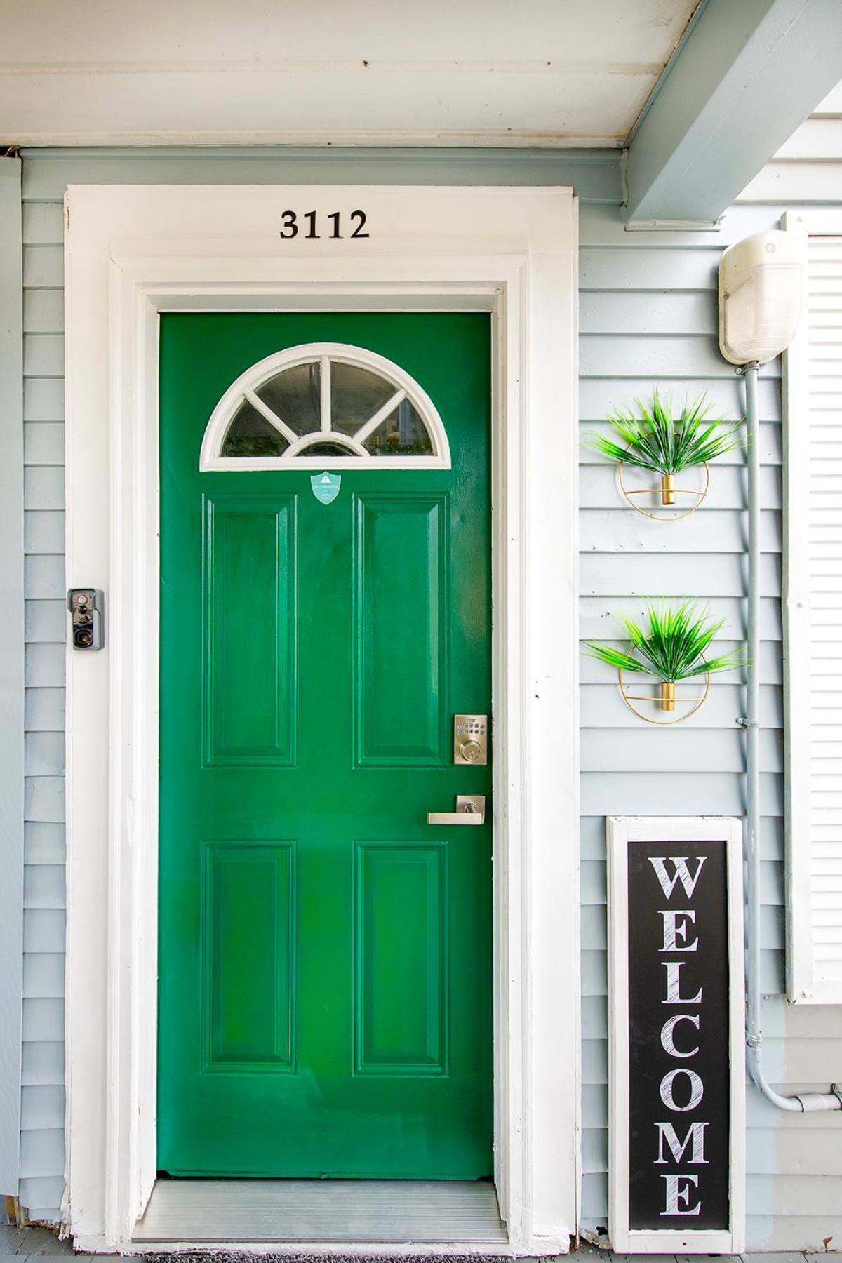 The Tremont Emerald - By Christmas Story House - Historic Charm & Modern Comfort Near Downtown With Parking, 300Mb Wifi & Self Check-In Cleveland Dış mekan fotoğraf
