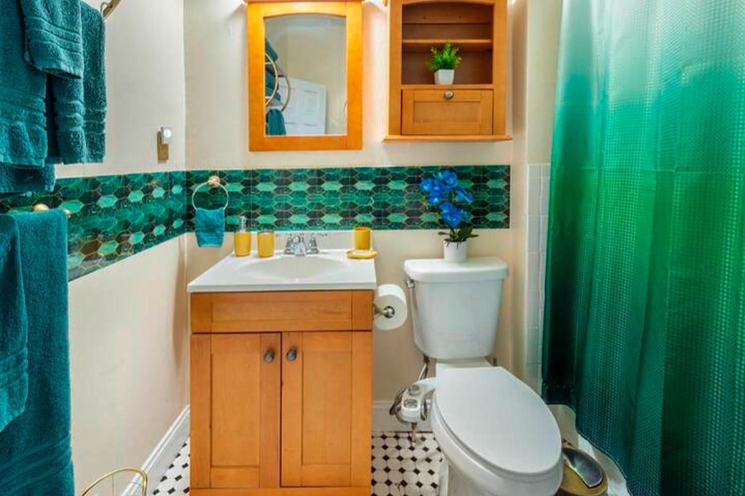 The Tremont Emerald - By Christmas Story House - Historic Charm & Modern Comfort Near Downtown With Parking, 300Mb Wifi & Self Check-In Cleveland Dış mekan fotoğraf