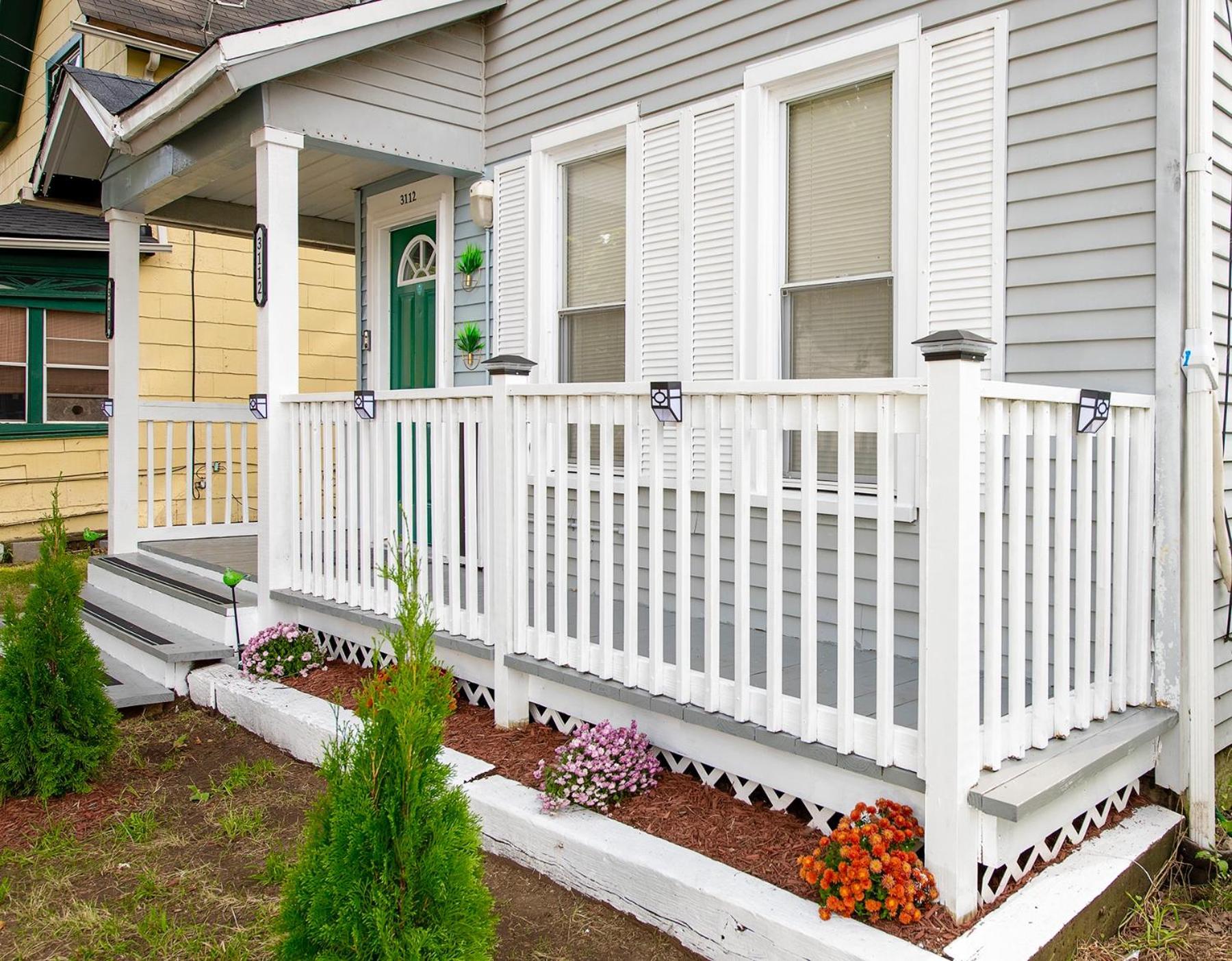 The Tremont Emerald - By Christmas Story House - Historic Charm & Modern Comfort Near Downtown With Parking, 300Mb Wifi & Self Check-In Cleveland Dış mekan fotoğraf