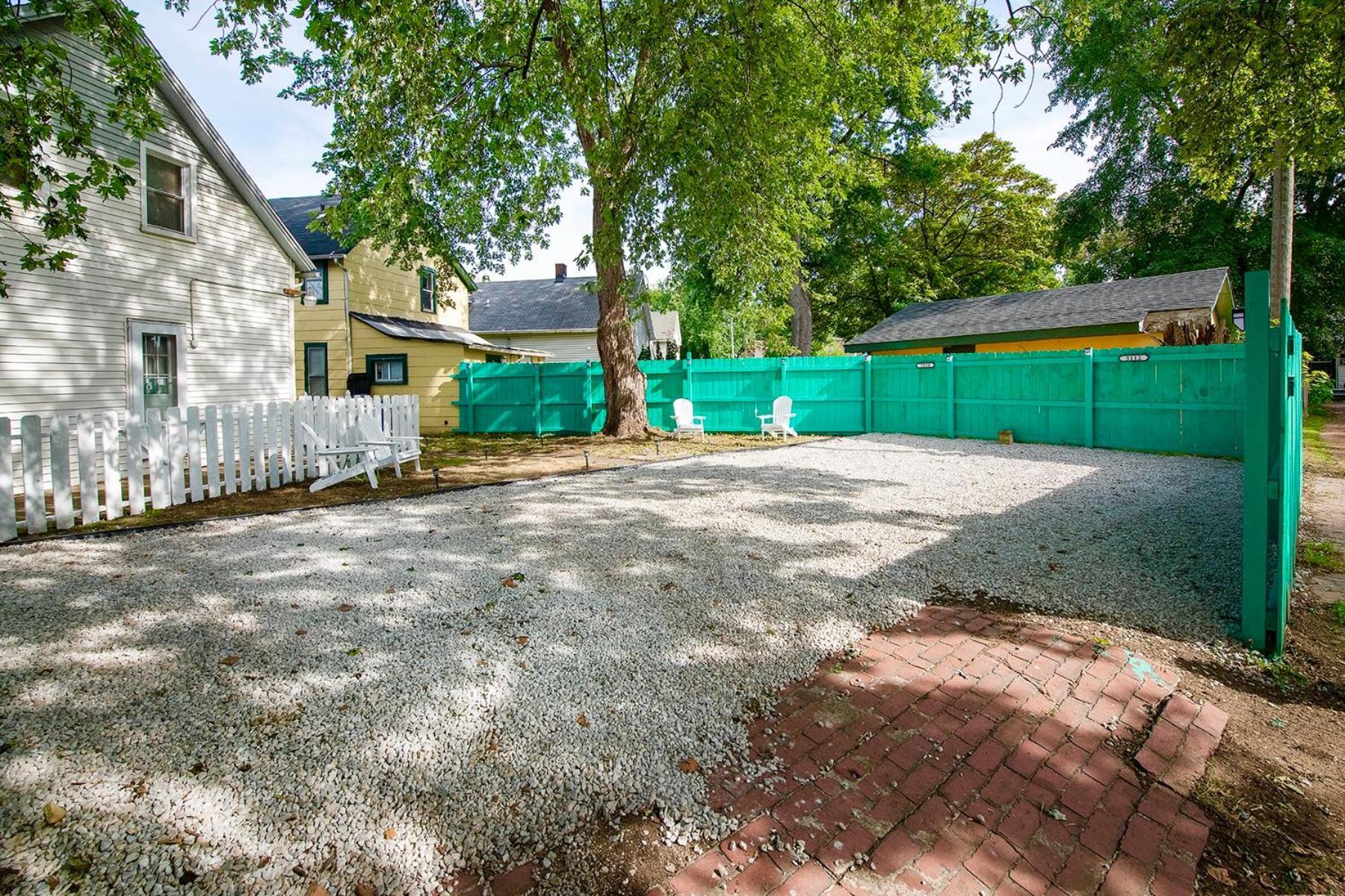 The Tremont Emerald - By Christmas Story House - Historic Charm & Modern Comfort Near Downtown With Parking, 300Mb Wifi & Self Check-In Cleveland Dış mekan fotoğraf