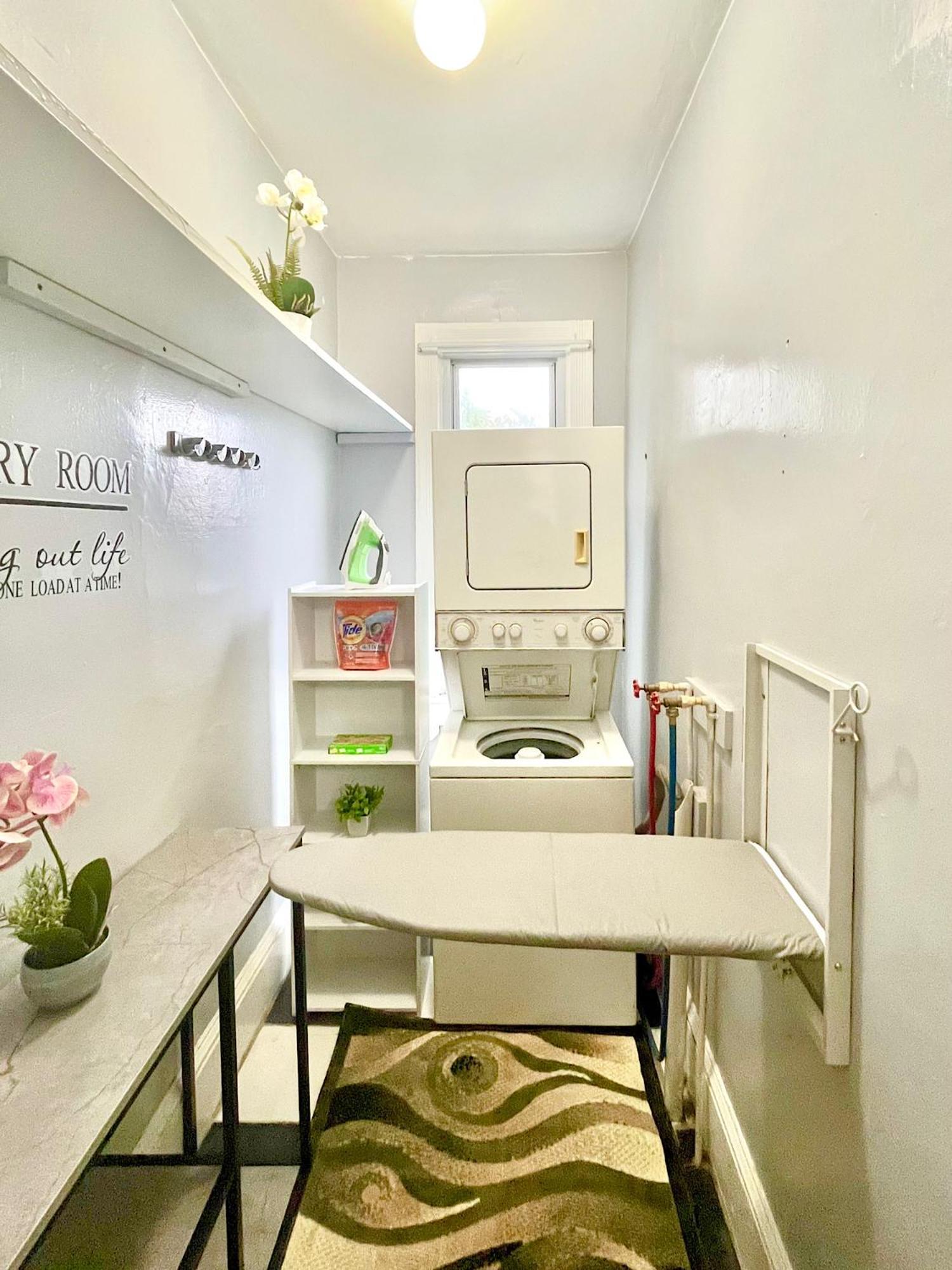 The Tremont Emerald - By Christmas Story House - Historic Charm & Modern Comfort Near Downtown With Parking, 300Mb Wifi & Self Check-In Cleveland Dış mekan fotoğraf